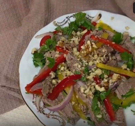 Салат Тбилиси: Вкус Востока на Вашем Столе