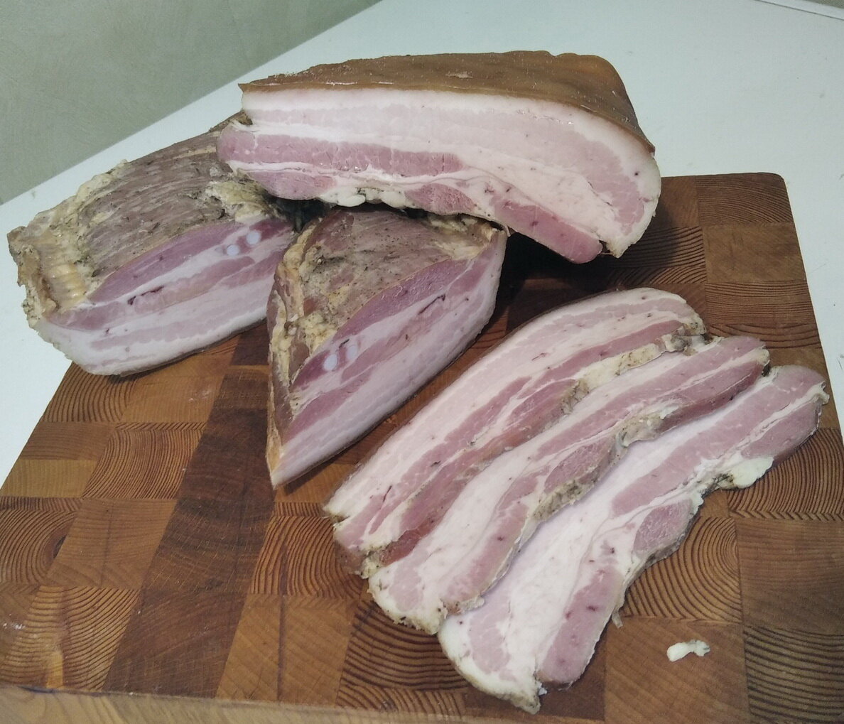 Как приготовить домашний бекон: просто, вкусно и выгодно