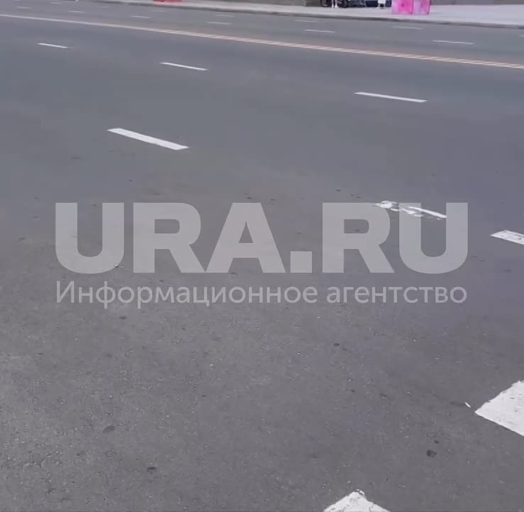 Многие туристы знают, что во Вьетнаме своя традиция переходить дорогу