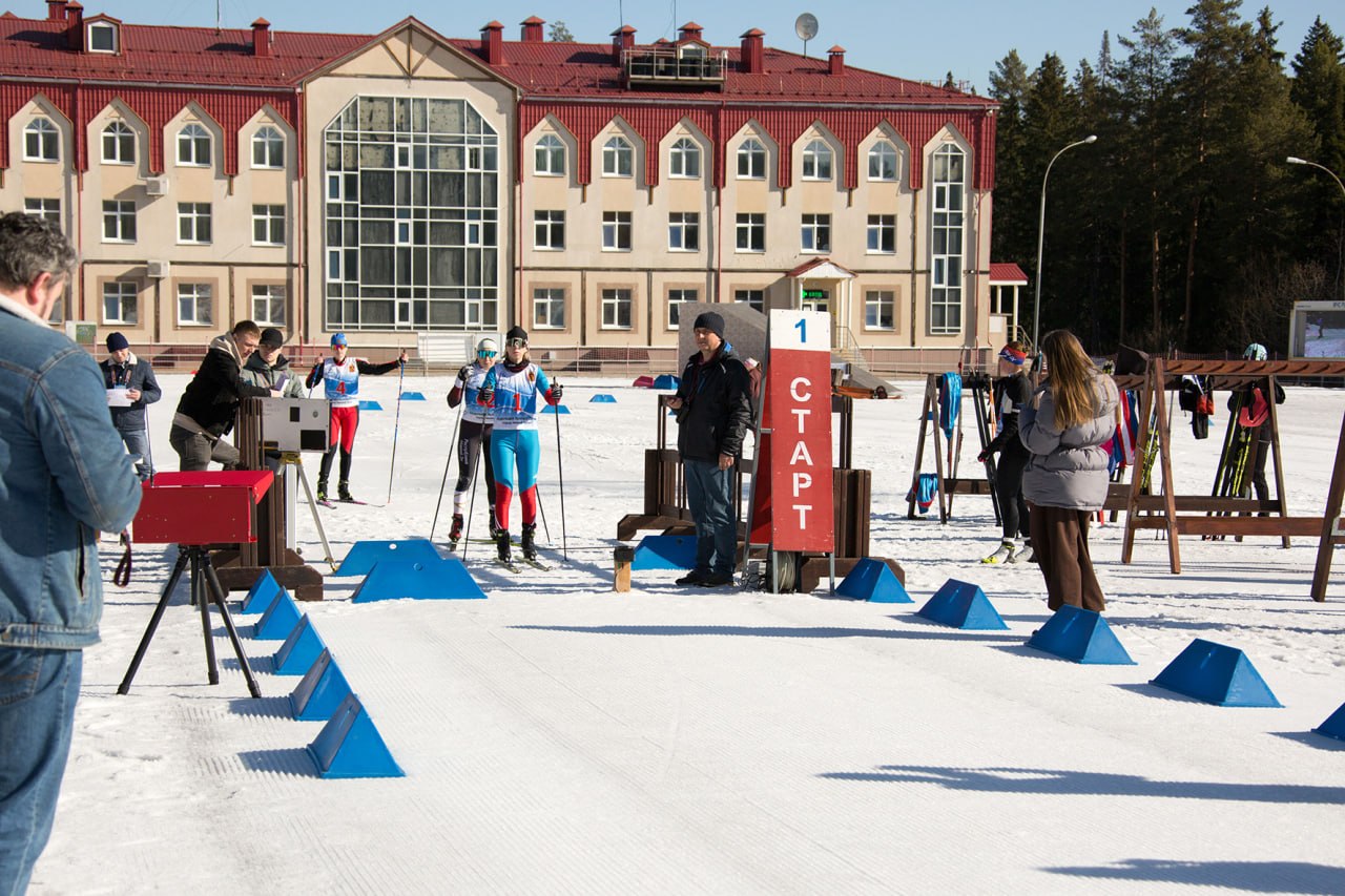 В Нижнем Тагиле прошли всероссийские соревнования МЧС по лыжным гонкам В Нижнем Тагиле прошли всероссийские соревнования МЧС по лыжным гонкам