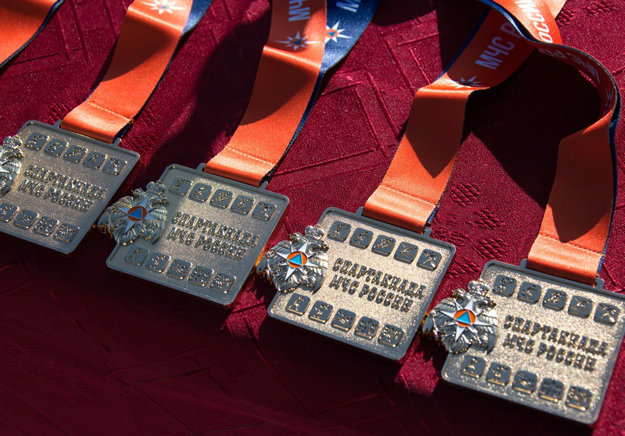 В Нижнем Тагиле прошли всероссийские соревнования МЧС по лыжным гонкам В Нижнем Тагиле прошли всероссийские соревнования МЧС по лыжным гонкам