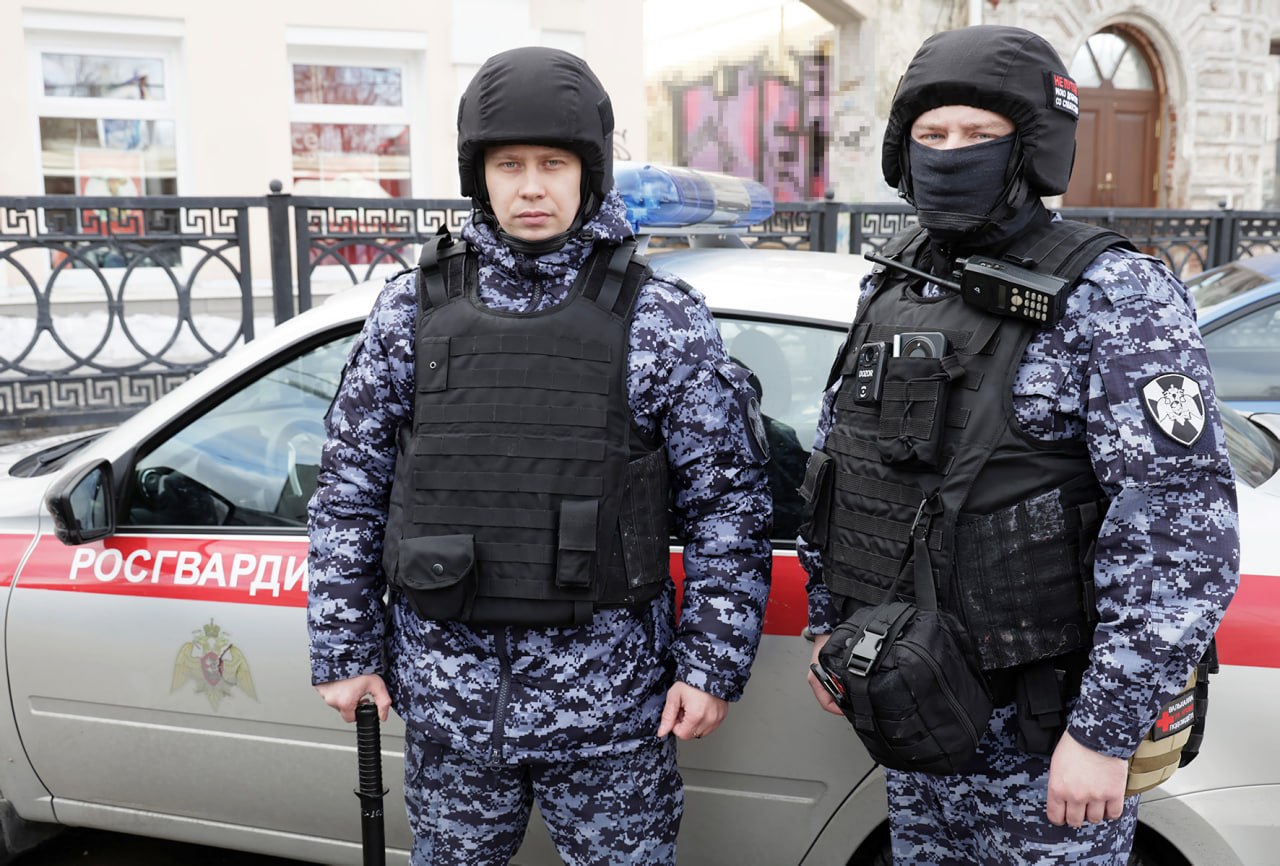 Пока город живет. Признаюсь: когда планировал этот репортаж, думал, будет драйв с выездом «по тревоге», с сиренами, с быстрыми решениями и сценами как будто из боевика