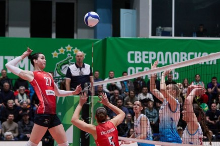 «Уралочка-НТМК» проиграла первый домашний матч за «бронзу» московскому «Динамо» со счётом 2:3 (25:19, 14:25, 19:25, 25:23, 11:15)