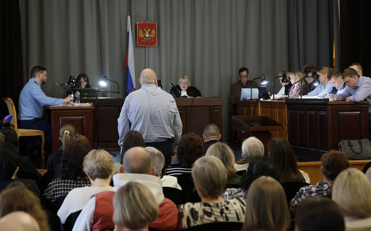 Суд по Сибирской. В Дзержинском районном суде пытаются выяснить, что на самом деле стало причиной трагедии 1 августа