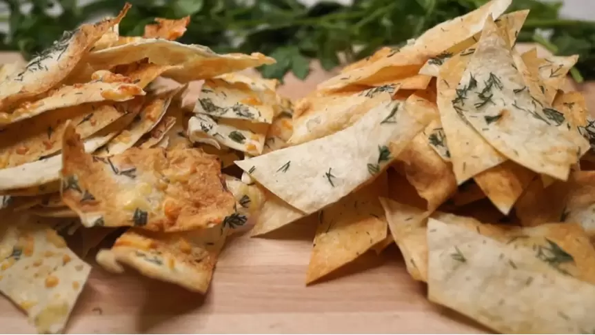 Чипсы за три минуты: легкий и вкусный рецепт для детей