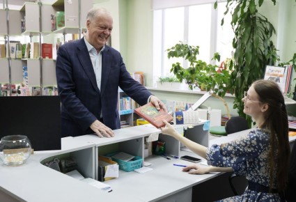 Читательский билет Владимира Антонова