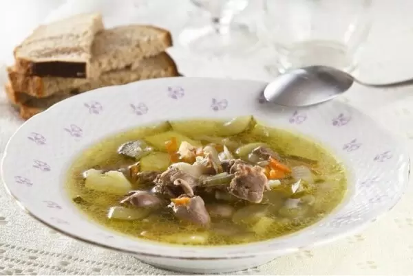 Рассольник с бараниной и кроличьими почками: новое прочтение классического блюда