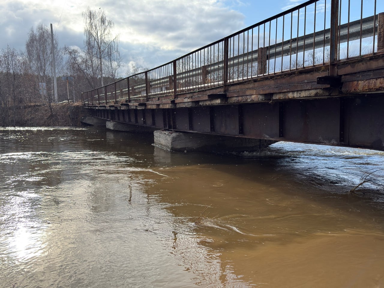 Нижний Тагил вошёл в наиболее опасную фазу весеннего паводка Нижний Тагил вошёл в наиболее опасную фазу весеннего паводка