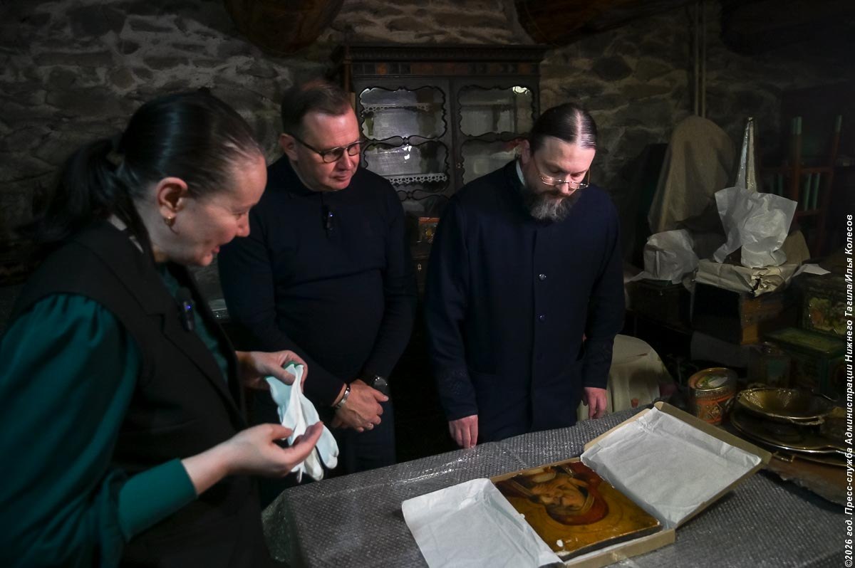 В Нижнем Тагиле могут создать музей икон — с таким предложением выступил мэр Владислав Пинаев В Нижнем Тагиле могут создать музей икон — с таким предложением выступил мэр Владислав Пинаев