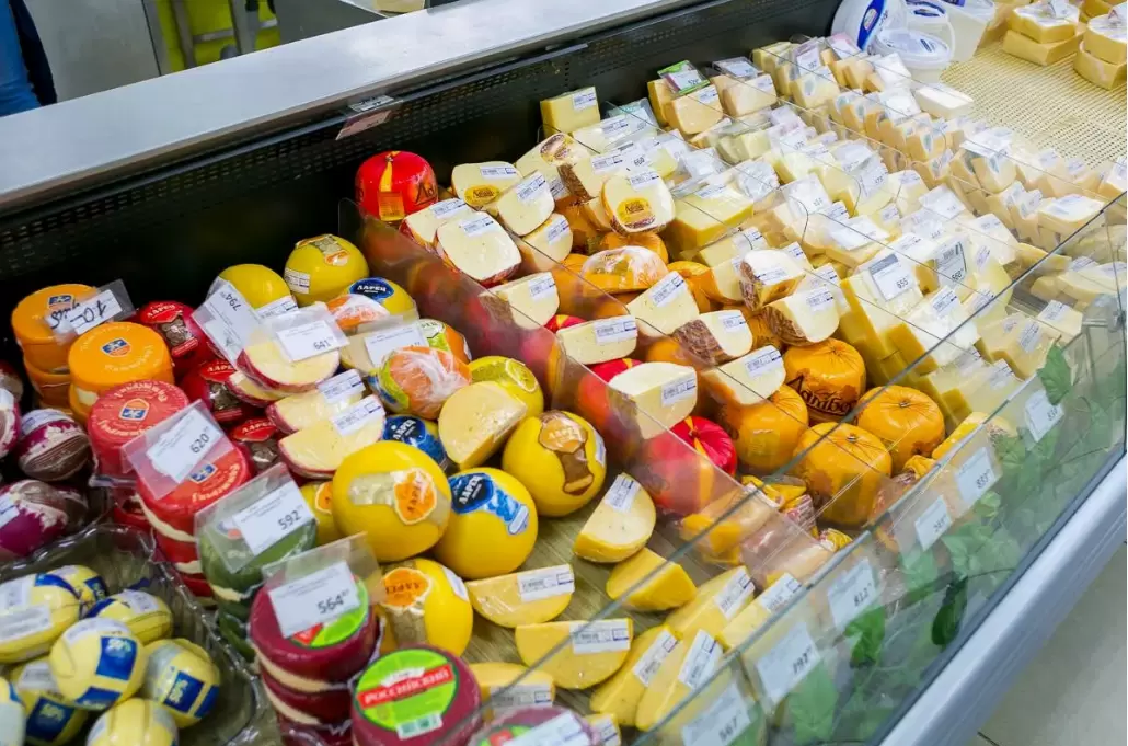 Сыры, опасные для здоровья пожилых: на что стоит обратить внимание