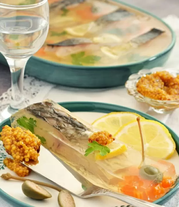 Заливное из сазана: искусство готовки для настоящих гурманов