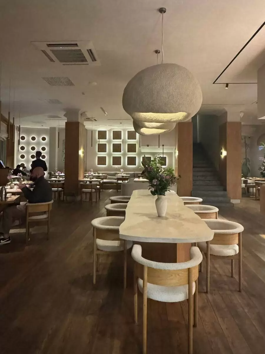 Кулинарное Путешествие в Ресторан NOA: Искусство Вкуса в Wellton Towers