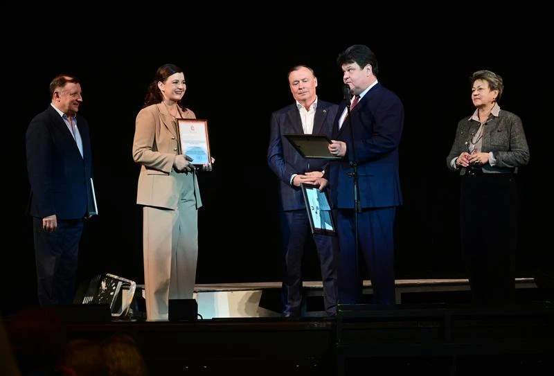 Большие и… обменные: федеральная программа «Большие гастроли» второй год подряд связывает Урал и Республику Беларусь Большие и… обменные: федеральная программа «Большие гастроли» второй год подряд связывает Урал и Республику Беларусь