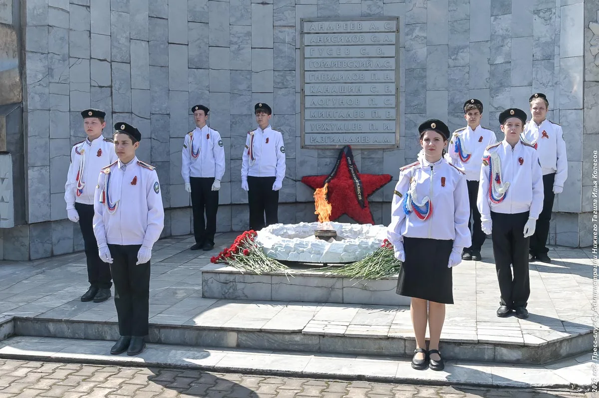 В городе прошли десятки памятных акций