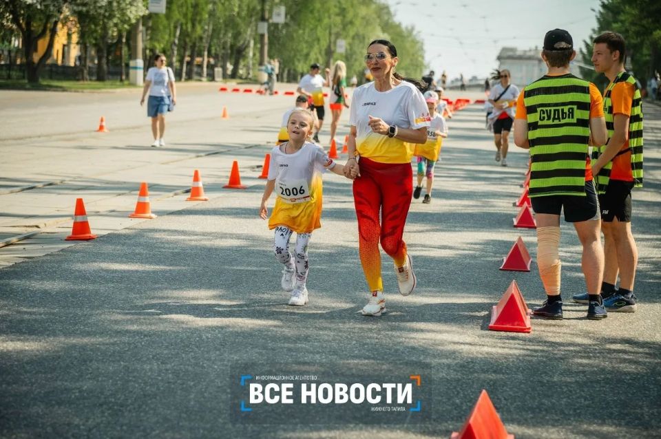 Самый большой спортивный праздник прошел в Нижнем Тагиле – это легкоатлетический забег «Дай пять», организованный ЕВРАЗом Самый большой спортивный праздник прошел в Нижнем Тагиле – это легкоатлетический забег «Дай пять», организованный ЕВРАЗом