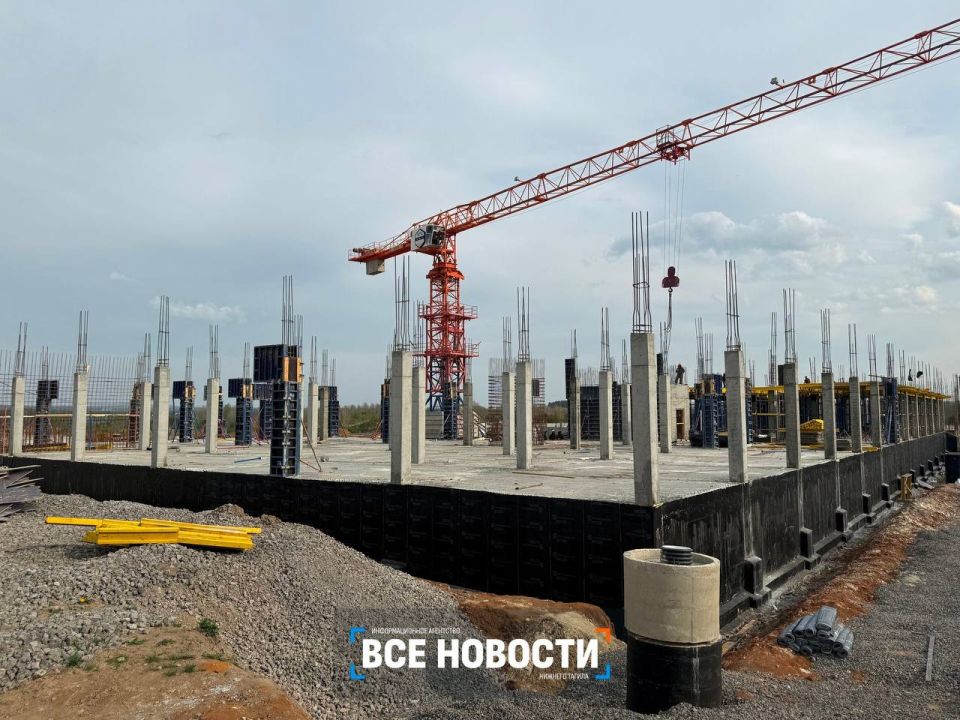 На Гальянке возобновили стройку школы на 1200 мест На Гальянке возобновили стройку школы на 1200 мест
