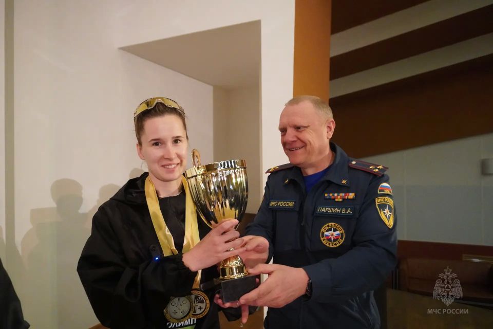 В Первоуральске определили лучших юных спасателей Свердловской области В Первоуральске определили лучших юных спасателей Свердловской области
