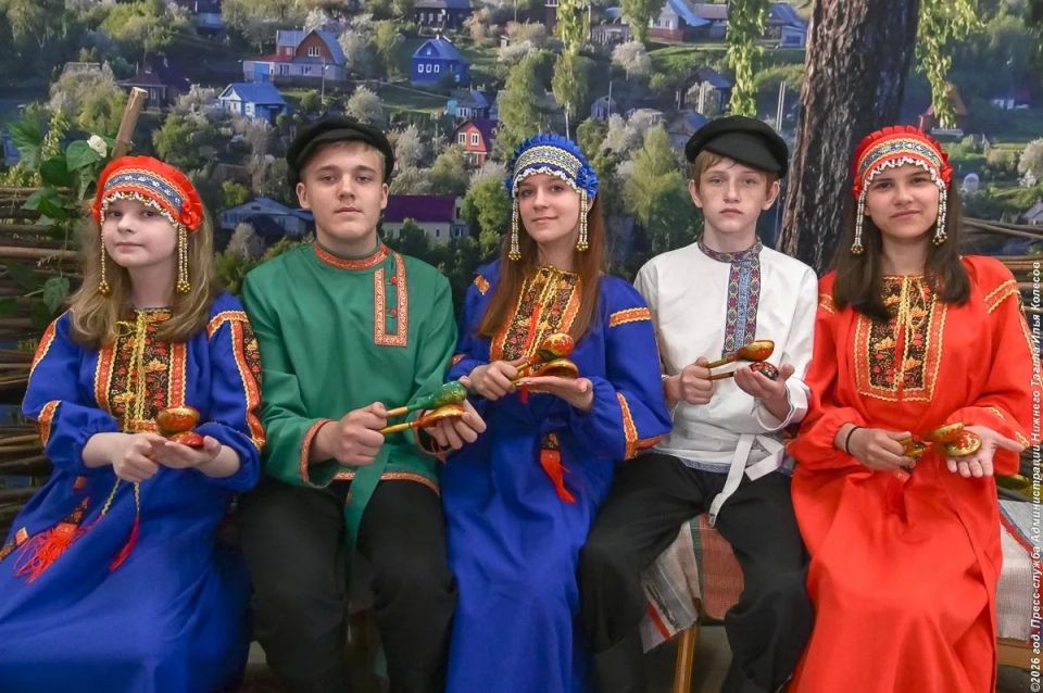 В городе с блеском прошел фестиваль «Краски детства» В городе с блеском прошел фестиваль «Краски детства»