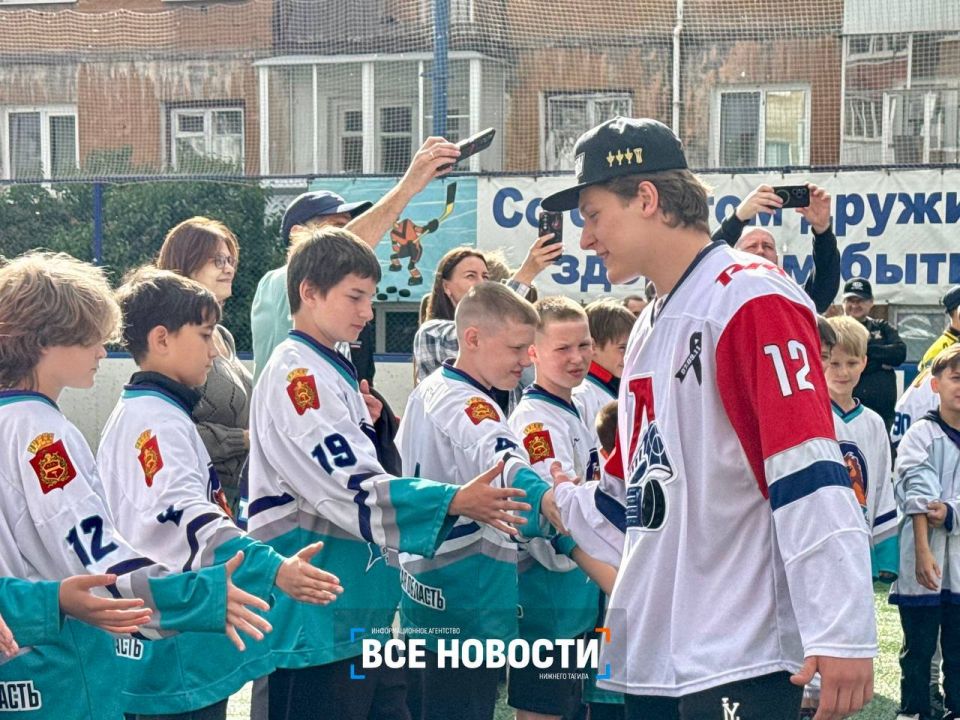 Воспитанник «Мечты» выиграл Кубок Харламова и привёз трофей в Нижний Тагил Воспитанник «Мечты» выиграл Кубок Харламова и привёз трофей в Нижний Тагил