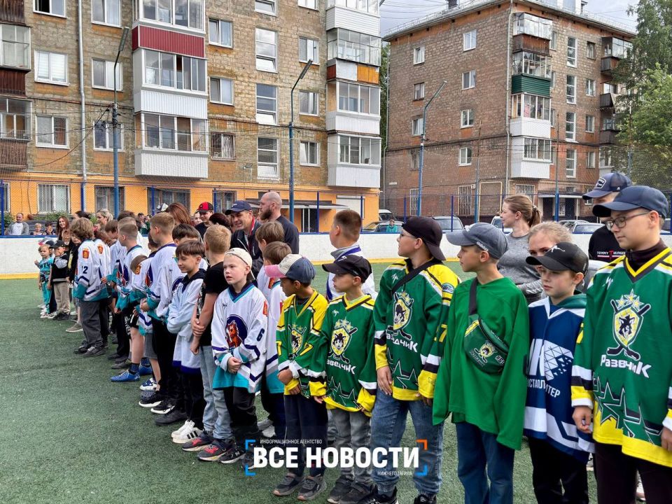 Воспитанник «Мечты» выиграл Кубок Харламова и привёз трофей в Нижний Тагил Воспитанник «Мечты» выиграл Кубок Харламова и привёз трофей в Нижний Тагил