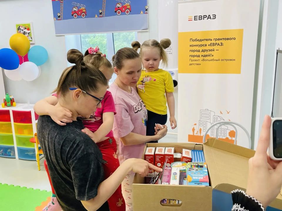 В Детскую больницу Нижнего Тагила доставили груз храбрости и радости В Детскую больницу Нижнего Тагила доставили груз храбрости и радости
