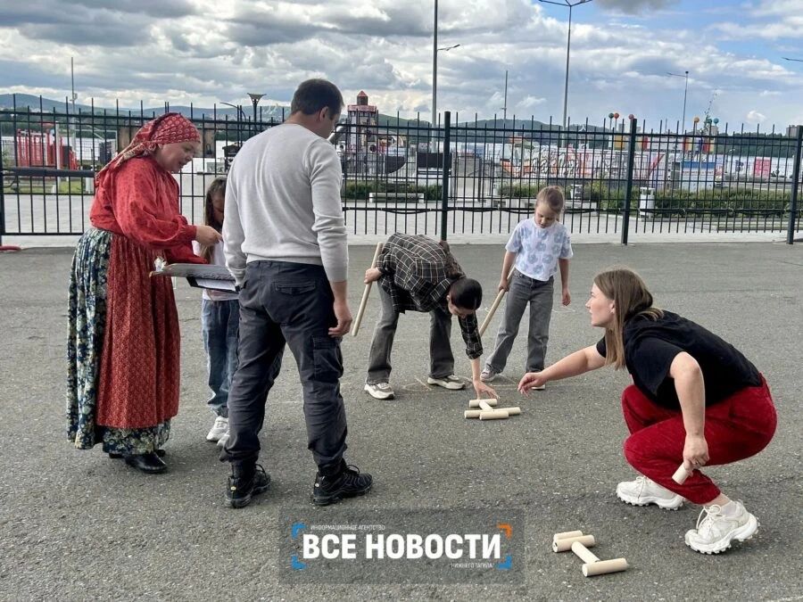 Этнопикник в Нижнем Тагиле собрал семьи для знакомства с культурами народов Этнопикник в Нижнем Тагиле собрал семьи для знакомства с культурами народов