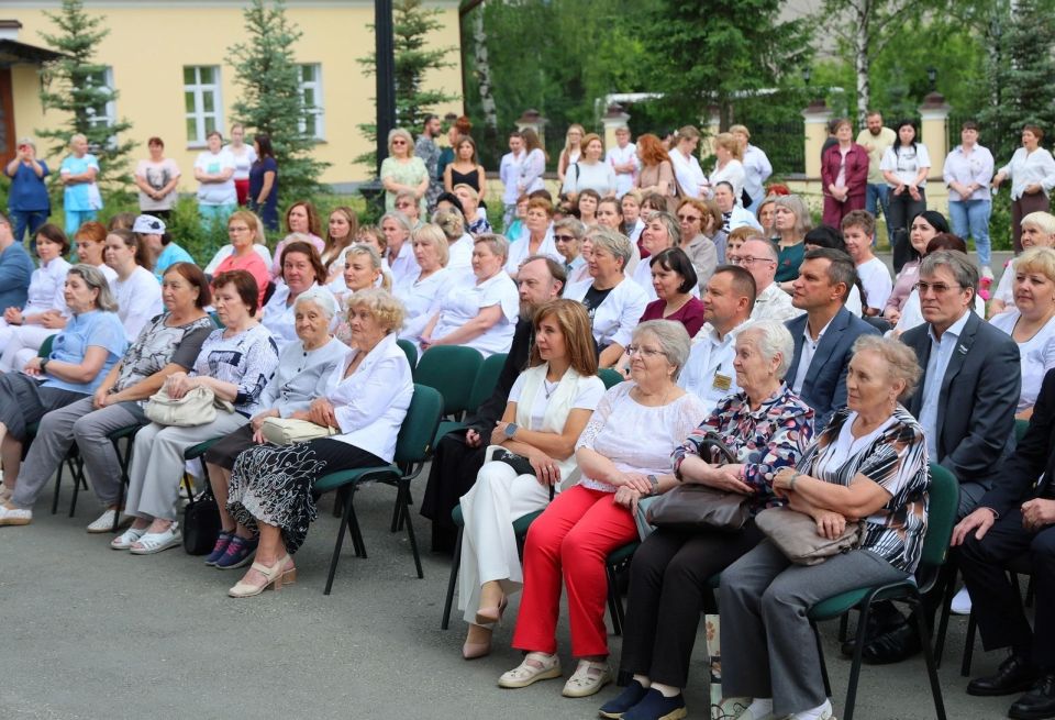 «Главное – будьте здоровы сами!» «Главное – будьте здоровы сами!»