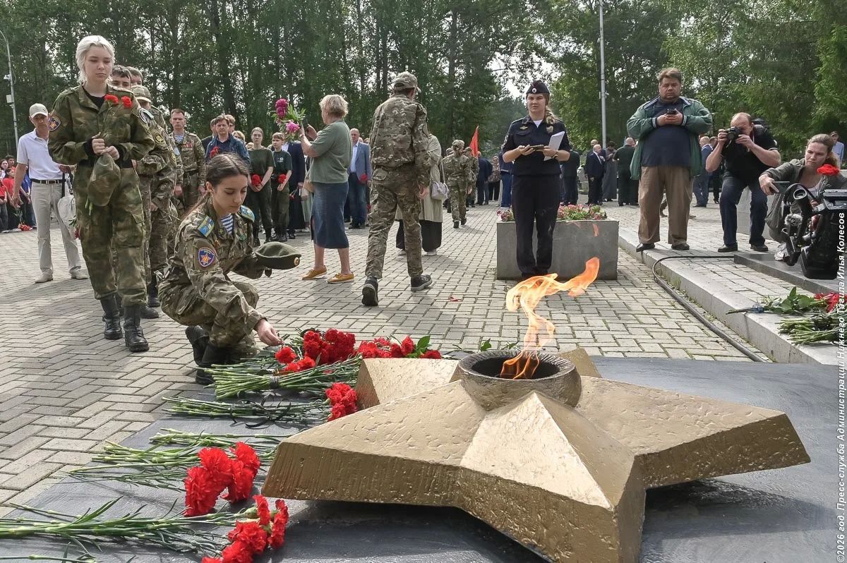 Детям стало плохо на акции ко Дню памяти и скорби в Нижнем Тагиле Детям стало плохо на акции ко Дню памяти и скорби в Нижнем Тагиле