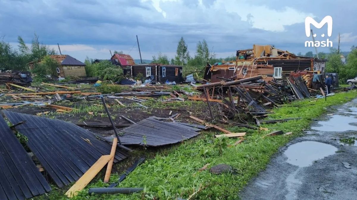 16 человек пострадали в результате торнадо в Свердловской области 16 человек пострадали в результате торнадо в Свердловской области