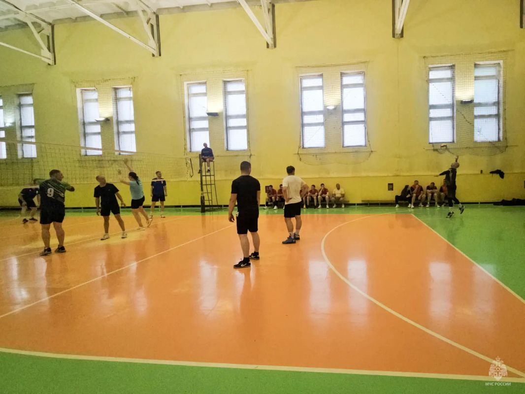 Артемовские огнеборцы — чемпионы областного волейбольного турнира! Артемовские огнеборцы — чемпионы областного волейбольного турнира!