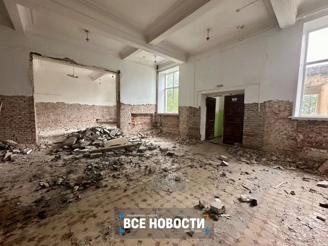 Ремонт 100-летней школы начали в Тагиле Ремонт 100-летней школы начали в Тагиле