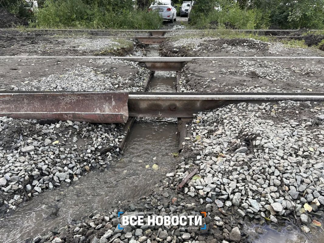 У садоводов Вагонки стихийное бедствие – их участки вместе с урожаем в одночасье смело потоками воды У садоводов Вагонки стихийное бедствие – их участки вместе с урожаем в одночасье смело потоками воды