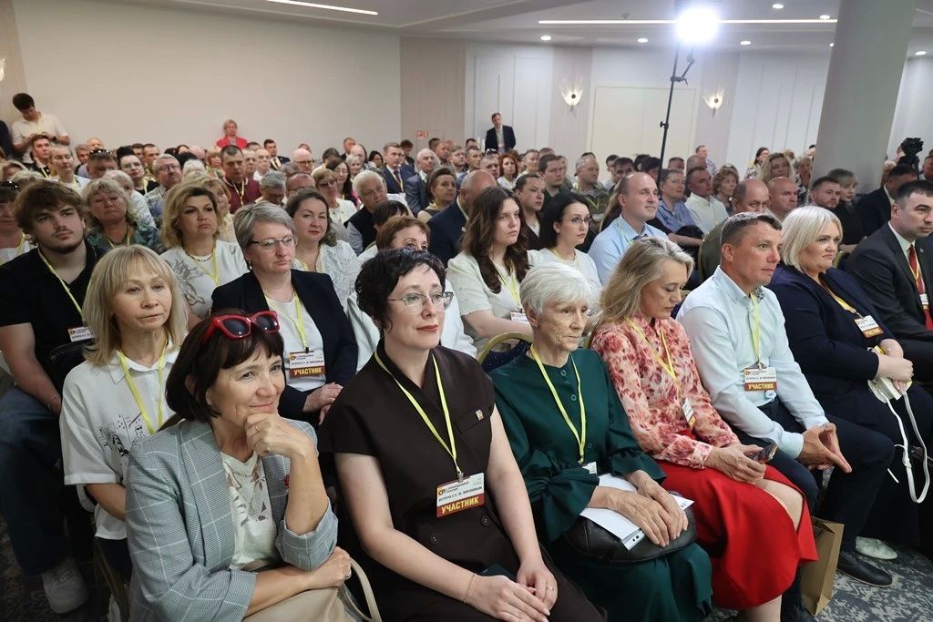 Ударный пакет по коррупции ЖКХ и ценам — с чем Миронов приехал в Екатеринбург Ударный пакет по коррупции ЖКХ и ценам — с чем Миронов приехал в Екатеринбург