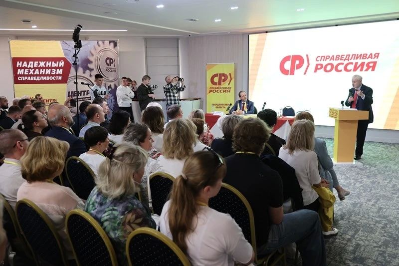 Ударный пакет по коррупции ЖКХ и ценам — с чем Миронов приехал в Екатеринбург Ударный пакет по коррупции ЖКХ и ценам — с чем Миронов приехал в Екатеринбург