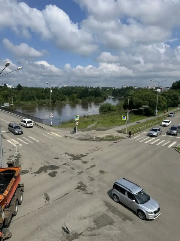 Во многих районах региона вода активно уходит, экстренные и коммунальные службы ликвидируют последствия паводка и восстанавливают инфраструктуру Во многих районах региона вода активно уходит, экстренные и коммунальные службы ликвидируют последствия паводка и восстанавливают инфраструктуру