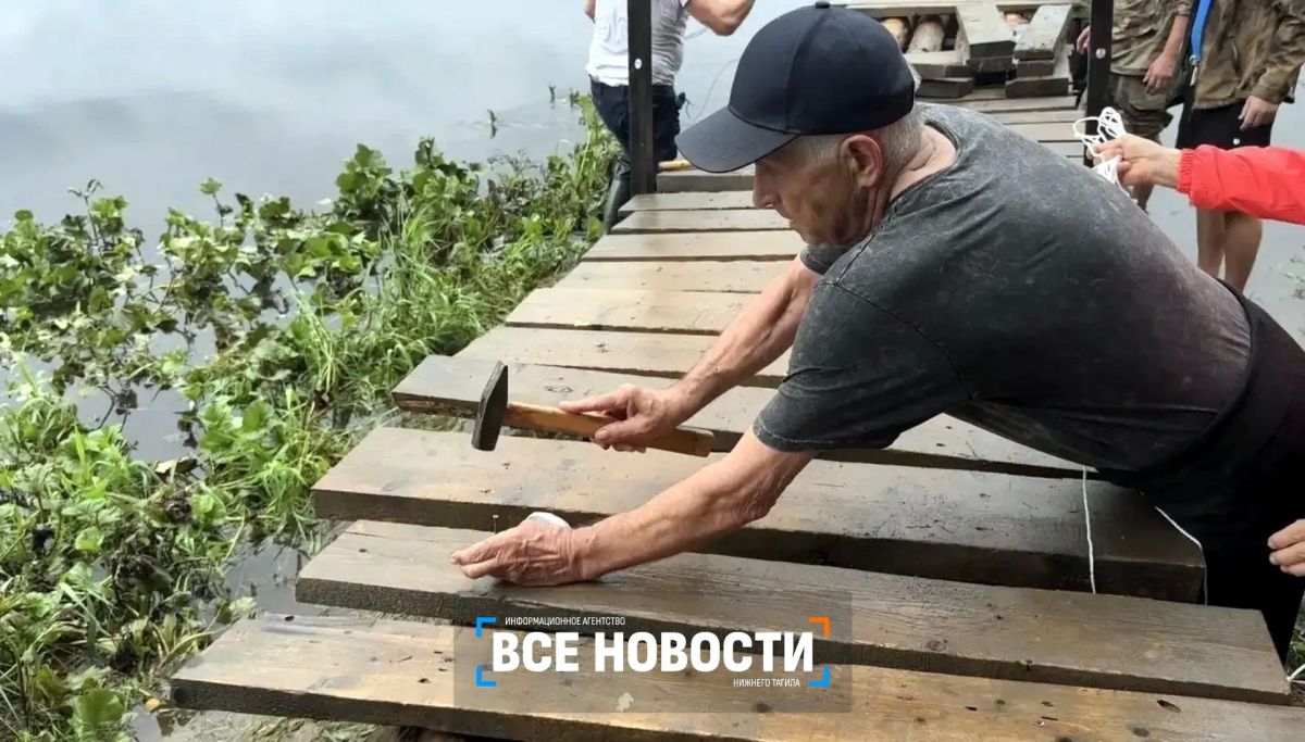 Тагильчане за один день своими силами восстановили мост на Муринских прудах Тагильчане за один день своими силами восстановили мост на Муринских прудах