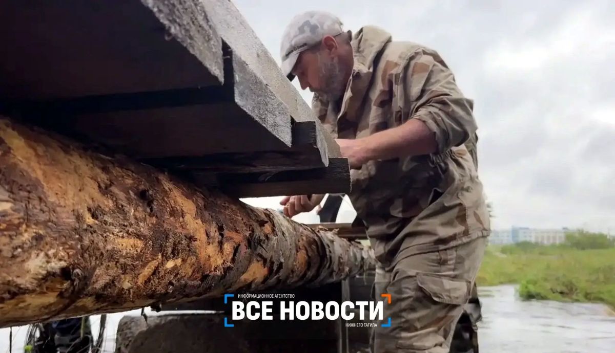 Тагильчане за один день своими силами восстановили мост на Муринских прудах Тагильчане за один день своими силами восстановили мост на Муринских прудах