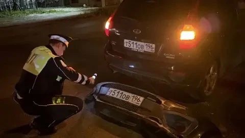 В Нижнем Тагиле водитель сбил пешехода, переходившего на «красный» В Нижнем Тагиле водитель сбил пешехода, переходившего на «красный»