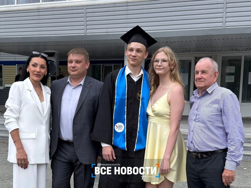 Вчерашние студенты НТИ УрФУ стали дипломированными специалистами Вчерашние студенты НТИ УрФУ стали дипломированными специалистами