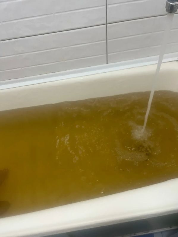 Жителям Верхней Салды запретили пить воду из-под крана, а тагильчанам — нет