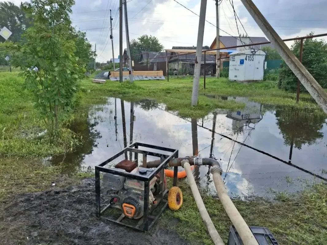 Почти тысяча домов освободилась от воды в Свердловской области Почти тысяча домов освободилась от воды в Свердловской области