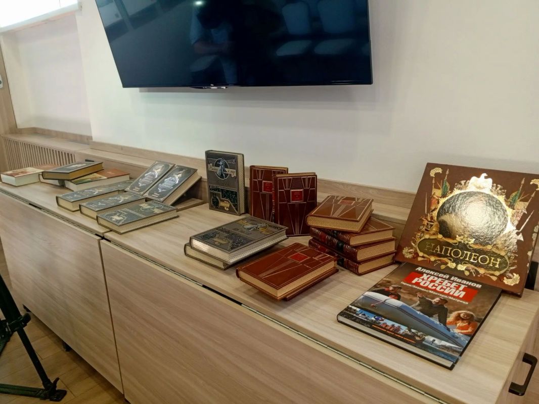 Книжный дар от Михаила Аршанского Книжный дар от Михаила Аршанского