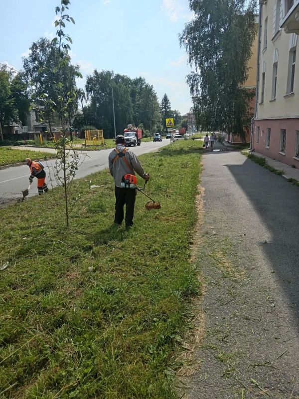 Доброе утро! С пятницей!. Дорожные службы следят за порядком и чистотой города Доброе утро! С пятницей!. Дорожные службы следят за порядком и чистотой города