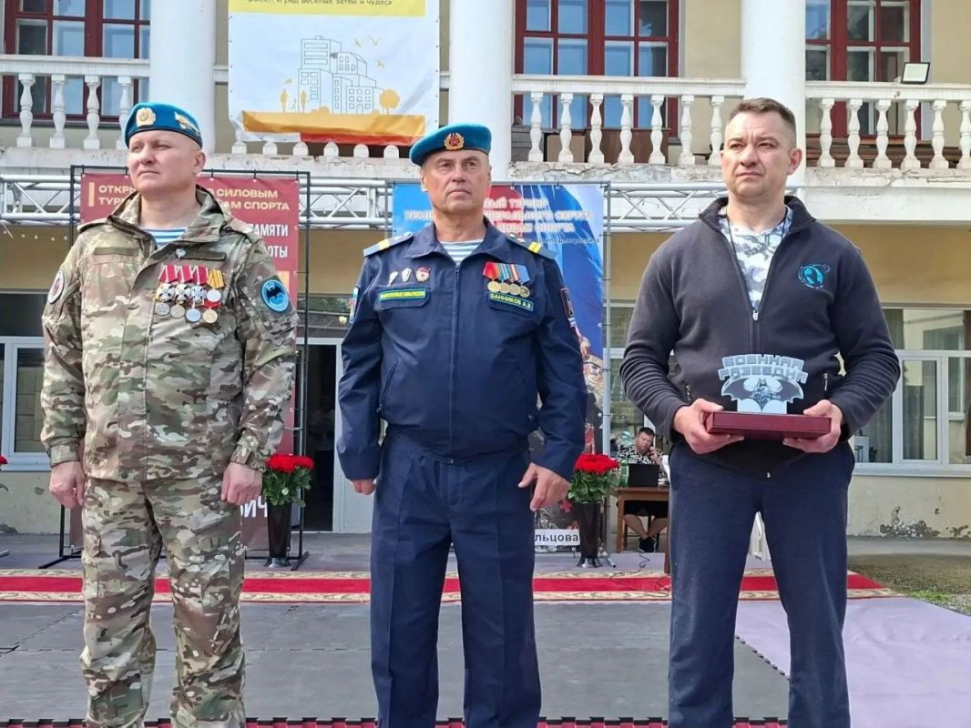 В Нижнем Тагиле состоялся открытый турнир по силовым видам спорта В Нижнем Тагиле состоялся открытый турнир по силовым видам спорта