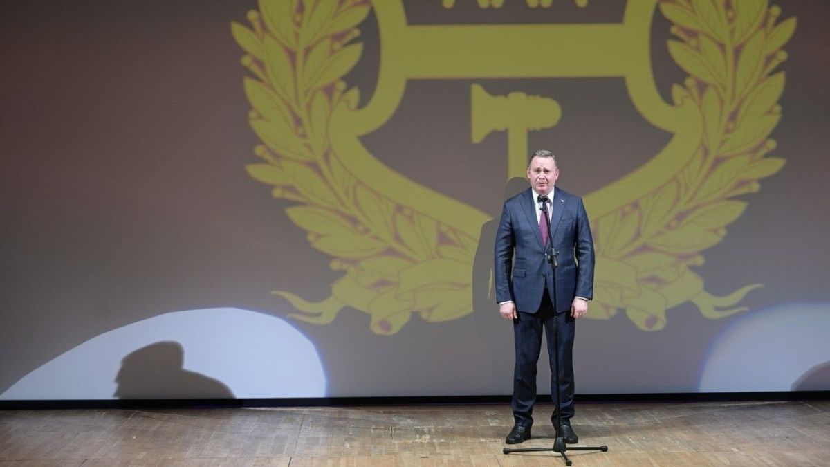 Денис Паслер отметил вклад Нижнего Тагила в укрепление Свердловской области Денис Паслер отметил вклад Нижнего Тагила в укрепление Свердловской области