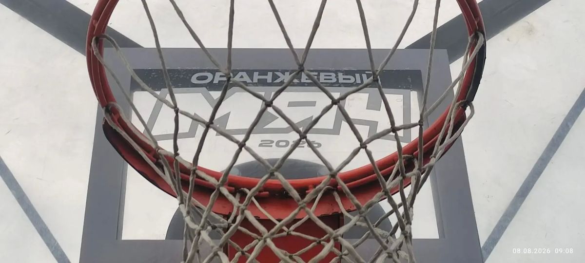 На площадке у ДК Окунева Нижний Тагил впервые принимает главный старт «Оранжевого мяча» в Свердловской области На площадке у ДК Окунева Нижний Тагил впервые принимает главный старт «Оранжевого мяча» в Свердловской области
