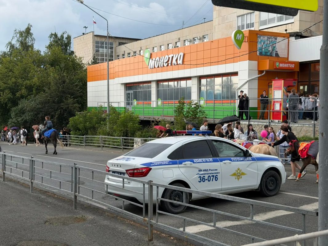 В Нижнем Тагиле усилили охрану порядка в День города В Нижнем Тагиле усилили охрану порядка в День города