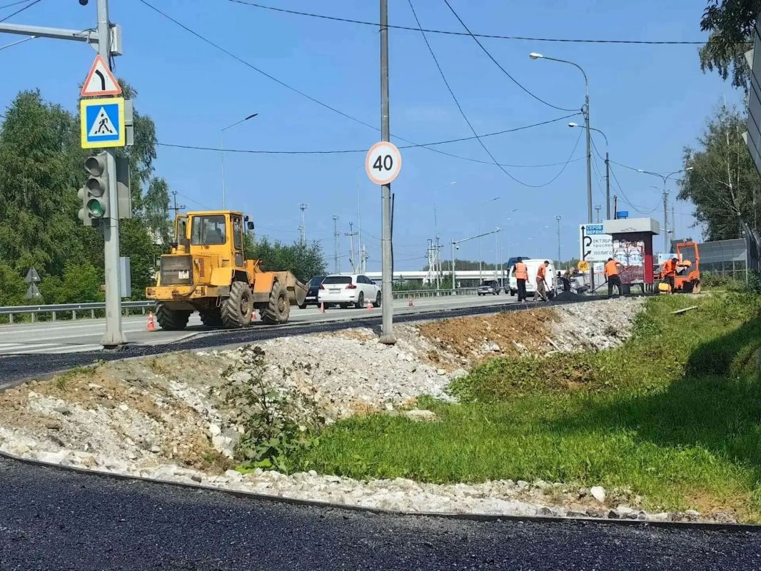 Дорожники завершают реконструкцию южного подъезда к Нижнему Тагилу Дорожники завершают реконструкцию южного подъезда к Нижнему Тагилу