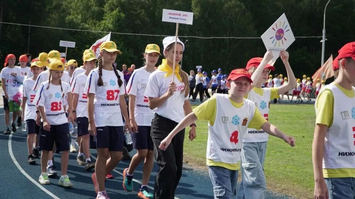 Более 400 свердловских детей приняли участие в первой областной спартакиаде лагерей Более 400 свердловских детей приняли участие в первой областной спартакиаде лагерей