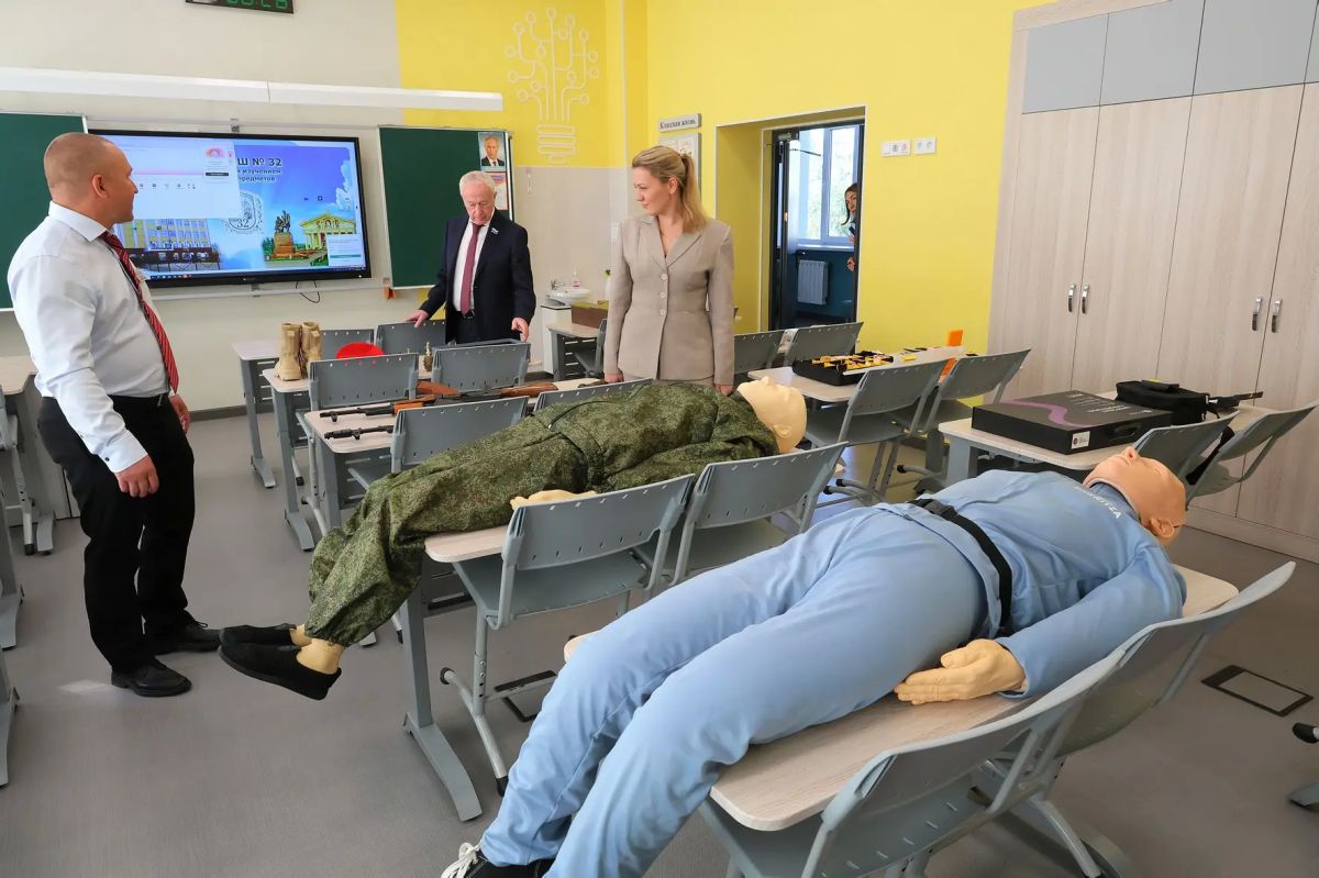 В Нижнем Тагиле побывала кавалер ордена Мужества Дарья Светяш В Нижнем Тагиле побывала кавалер ордена Мужества Дарья Светяш
